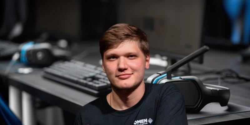 Oleksandr-s1mple-Kostyliev